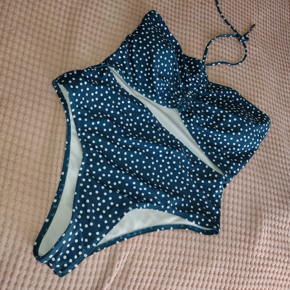 One-piece swimsuit, cutouts,